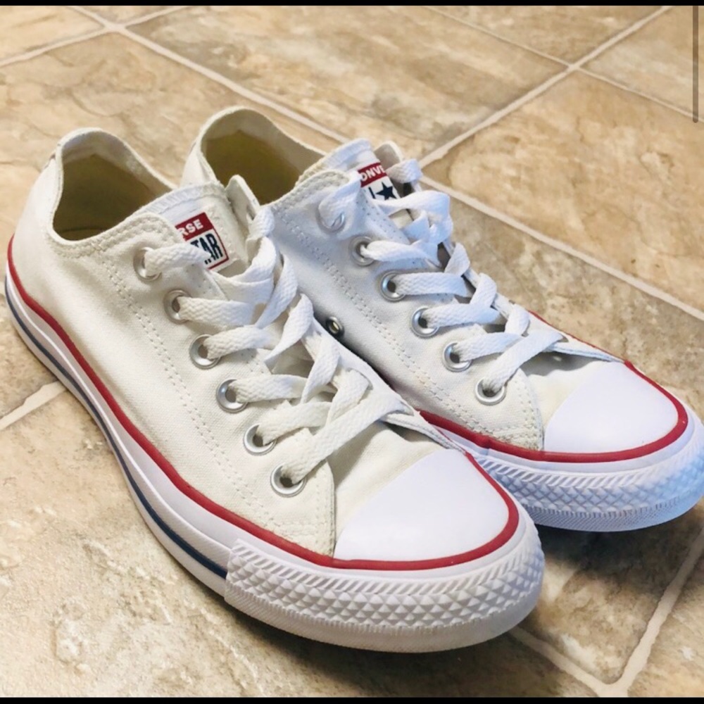 White converse sneakers